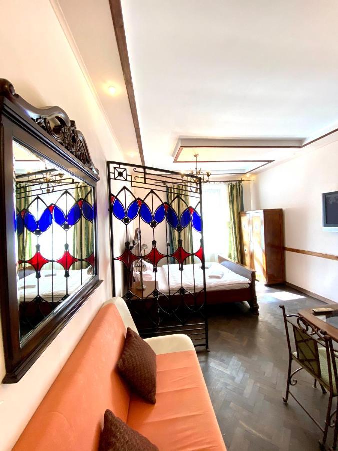 Квартира На Вулиці Лесі Українки 19 Lviv Ngoại thất bức ảnh
