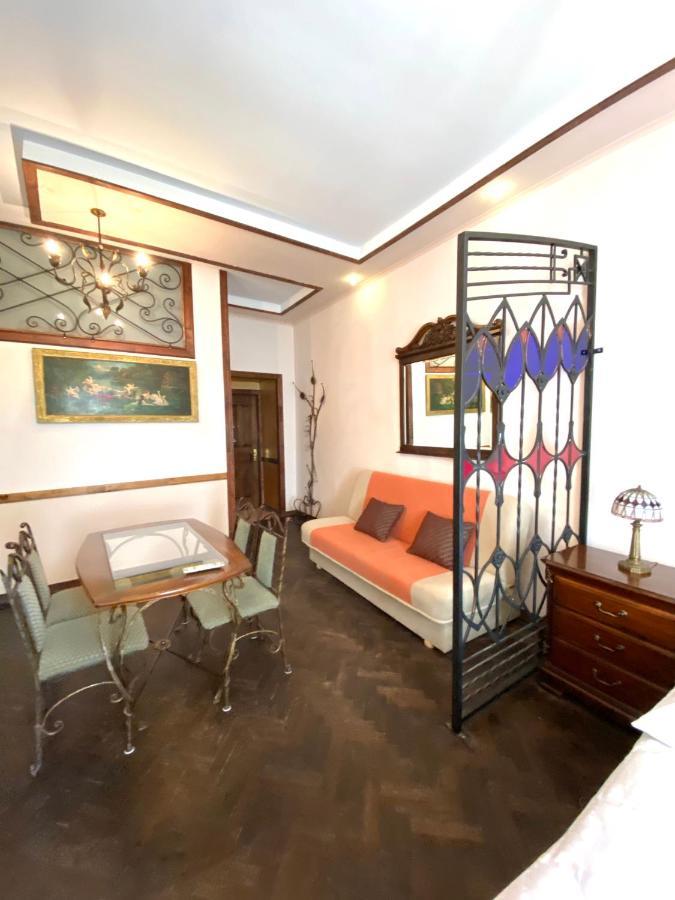 Квартира На Вулиці Лесі Українки 19 Lviv Ngoại thất bức ảnh