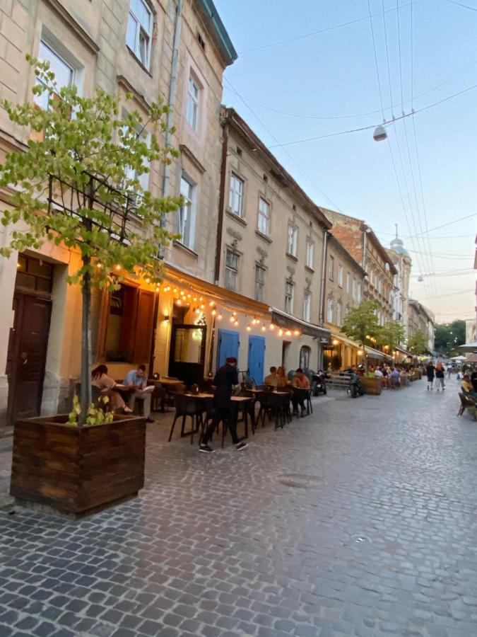 Квартира На Вулиці Лесі Українки 19 Lviv Ngoại thất bức ảnh